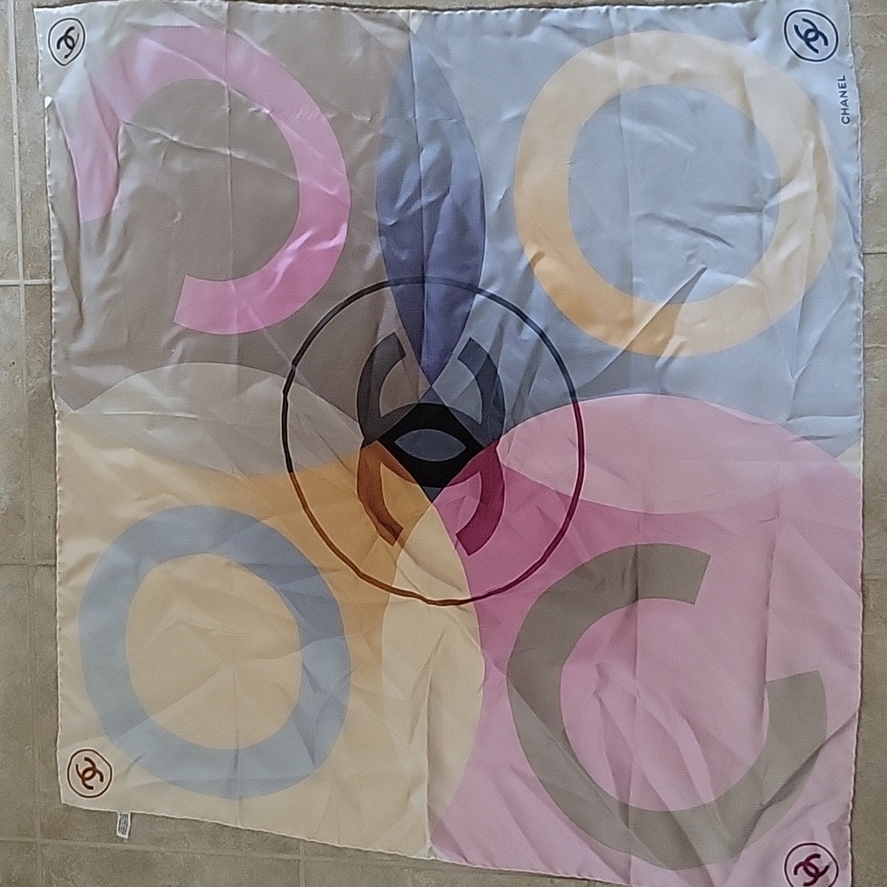 Made in Italy CHANEL 100% Silk Scarf